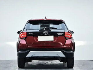 2022 Toyota Yaris L XP150 Рестайлинг, красный, 960000 рублей, вид 5