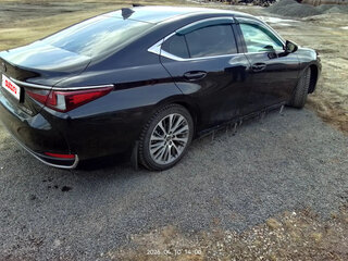 2020 Lexus ES 250 VII, чёрный, 4200000 рублей, вид 3