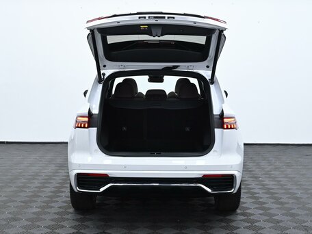 2024 Geely Xingyue L I, белый, 2649000 рублей, вид 5