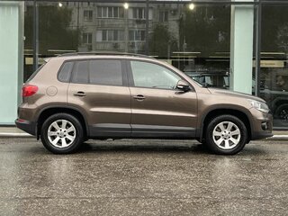 2015 Volkswagen Tiguan Euro 6 I Рестайлинг, коричневый, 1395000 рублей, вид 4
