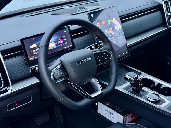 2025 Jaecoo J7 I Рестайлинг, чёрный, 3019000 рублей - вид 8