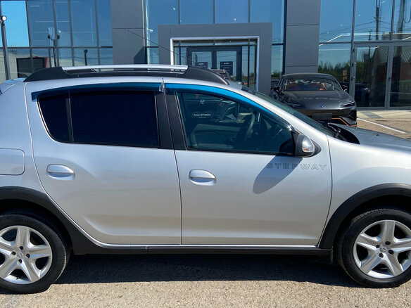 2017 Renault Sandero Stepway II, серебристый, 869000 рублей - вид 6