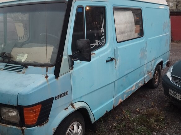1989 Mercedes-Benz T1, голубой, 200000 рублей - вид 2
