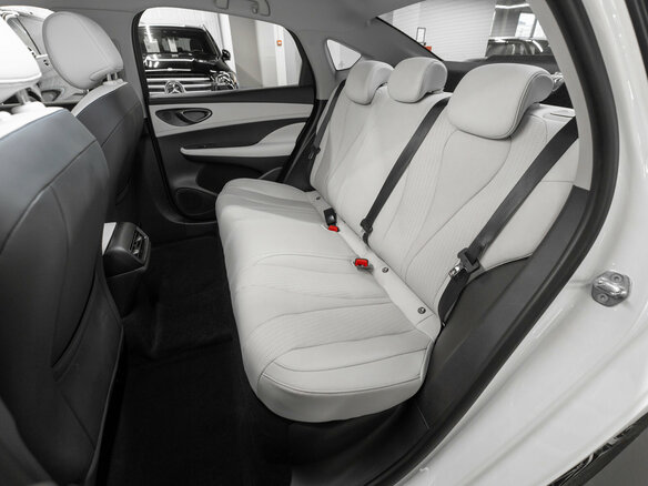 2025 BYD Seal 05 15.87 kWh, белый, 2800000 рублей - вид 11