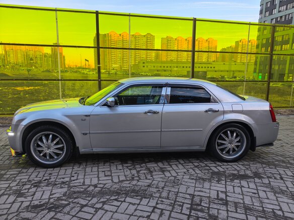 2005 Chrysler 300C I, серый, 750000 рублей