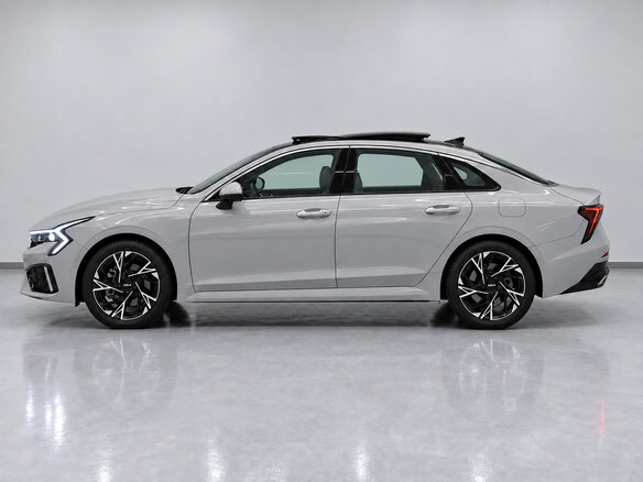 2023 Kia K5 III Рестайлинг, серый, 2690000 рублей - вид 1