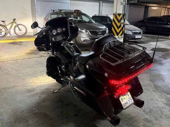 2017 Harley-Davidson Electra Glide, чёрный, 1600000 рублей - вид 8