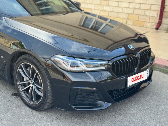 2022 BMW 5 серии 530d VII (G30/G31/G38) Рестайлинг, чёрный, 6500000 рублей - вид 3