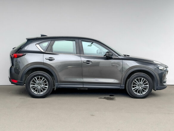 2017 Mazda CX-5 II, серый, 2150000 рублей - вид 3
