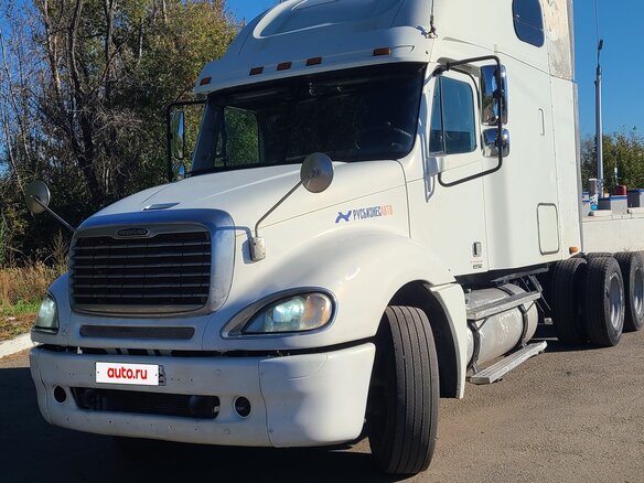 2004 Freightliner Columbia, белый, 1300000 рублей - вид 2
