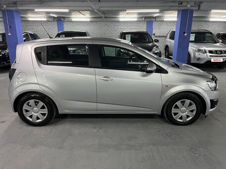 2012 Chevrolet Aveo II, серебристый, 599000 рублей, вид 4
