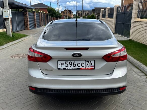 2011 Ford Focus III, серый - вид 4