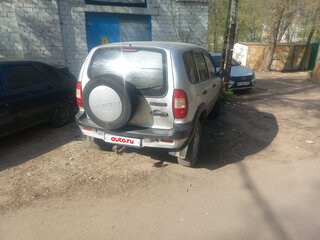 2005 Chevrolet Niva I, серебристый, 265000 рублей, вид 2
