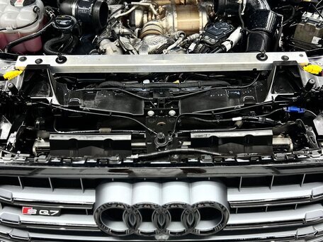 2018 Audi SQ7 I (4M), чёрный, 8700000 рублей, вид 4