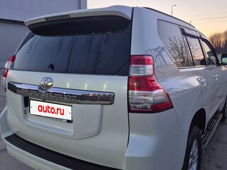 2015 Toyota Land Cruiser Prado 150 Series Рестайлинг 1, белый, 3500000 рублей, вид 4