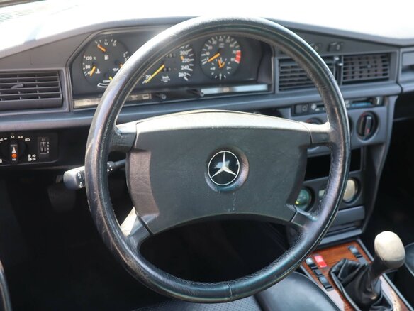 1986 Mercedes-Benz 190 (W201), чёрный, 11610000 рублей - вид 8