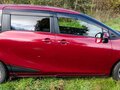 2021 Toyota Sienta II Рестайлинг, красный, 1800000 рублей - вид 4