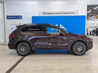 2017 Porsche Cayenne Diesel II Рестайлинг (958), коричневый, 3799000 рублей, вид 4