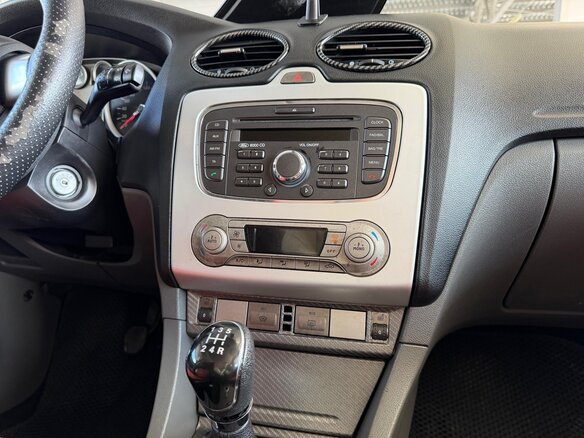 2010 Ford Focus II Рестайлинг, чёрный, 517000 рублей - вид 10