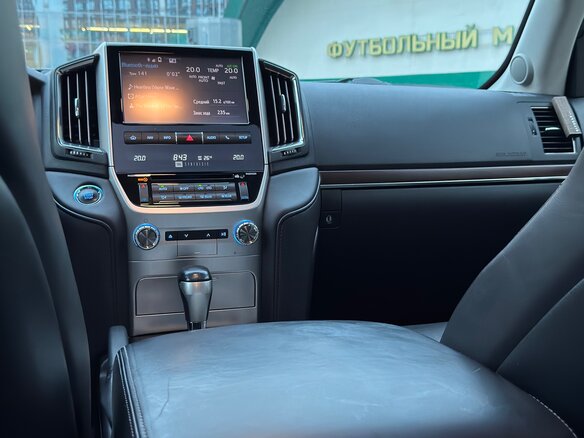 2016 Toyota Land Cruiser 200 Series Рестайлинг 2, белый - вид 22