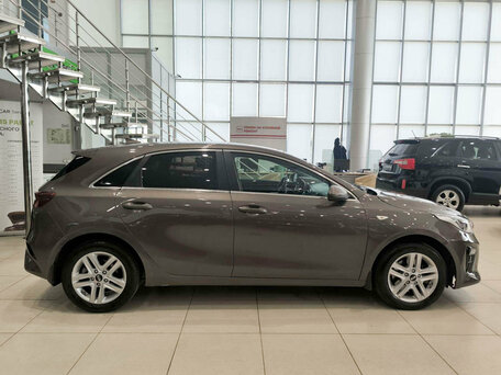 2019 Kia Ceed III, коричневый, 1099000 рублей, вид 5