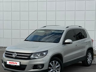 2011 Volkswagen Tiguan I Рестайлинг, серебристый, 1350000 рублей, вид 1