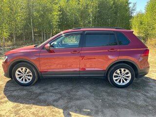 2017 Volkswagen Tiguan II, пурпурный, 1870000 рублей, вид 4
