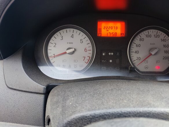 2007 Renault Logan I, серый, 195000 рублей - вид 5