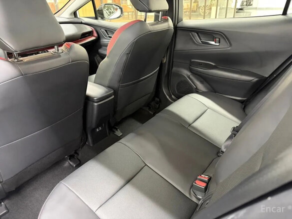 2026 Toyota Prius PHV V (XW60), белый, 5237000 рублей - вид 12