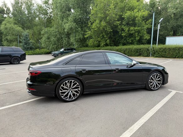 2023 Audi S8 IV (D5) Рестайлинг, чёрный - вид 6