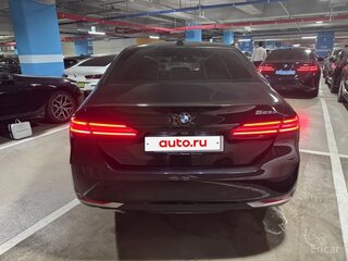 2025 BMW 5 серии 523d xDrive VIII (G60/G61/G68), чёрный, 6800000 рублей, вид 4