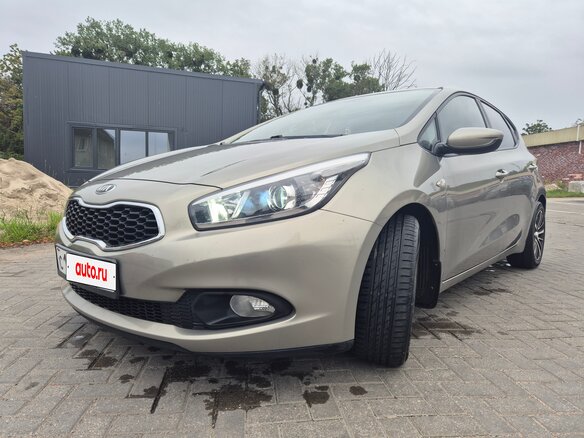 2014 Kia Ceed II, серебристый, 1350000 рублей