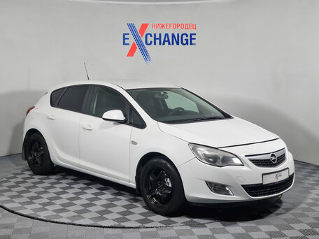 2011 Opel Astra J, белый, 527000 рублей, вид 2