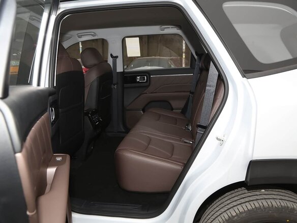 2026 Wuling Starlight 560, серебристый, 2500000 рублей - вид 34