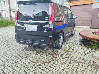 2016 Toyota Esquire I, чёрный, 1870000 рублей, вид 3