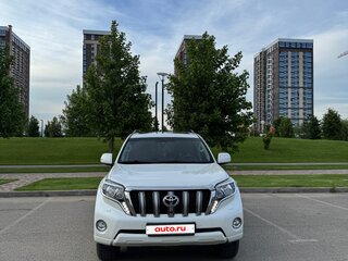 2017 Toyota Land Cruiser Prado 150 Series Рестайлинг 1, белый, 4500000 рублей, вид 1