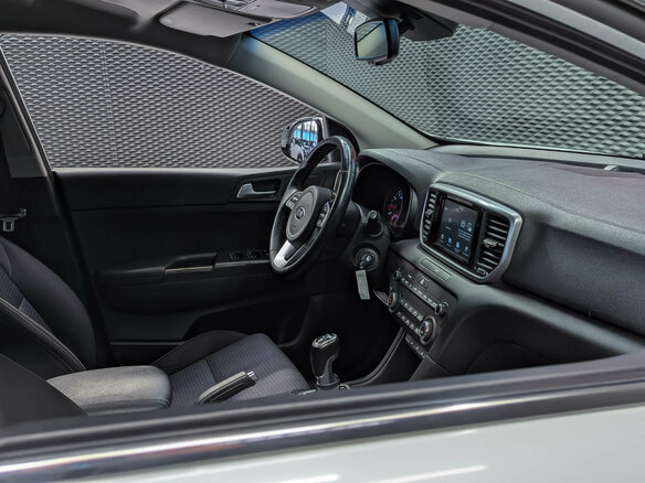 2019 Kia Sportage IV Рестайлинг, белый, 1830000 рублей - вид 25
