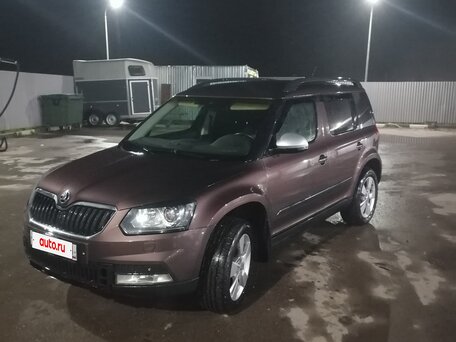 2014 Skoda Yeti I Рестайлинг, коричневый, 910000 рублей, вид 1
