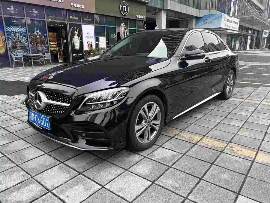 Открыть фотографии: Mercedes-Benz C-Класс IV (W205) Рестайлинг
