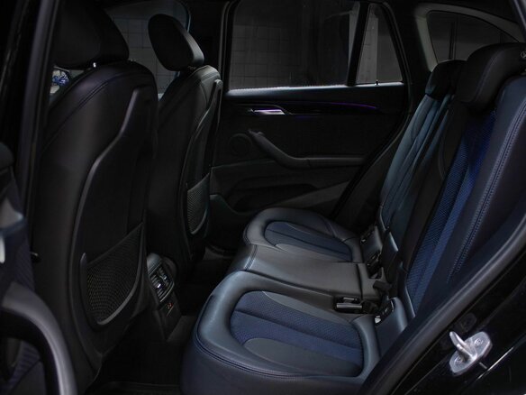 2021 BMW X1 20i xDrive II (F48) Рестайлинг, чёрный, 2289000 рублей - вид 10