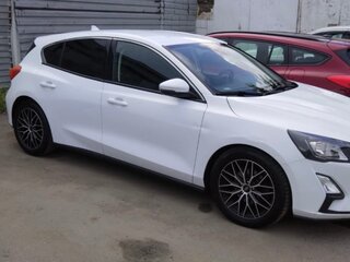 2019 Ford Focus IV, белый, 1450000 рублей, вид 3