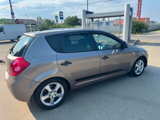 2008 Kia Ceed I, бежевый, 450000 рублей, вид 2