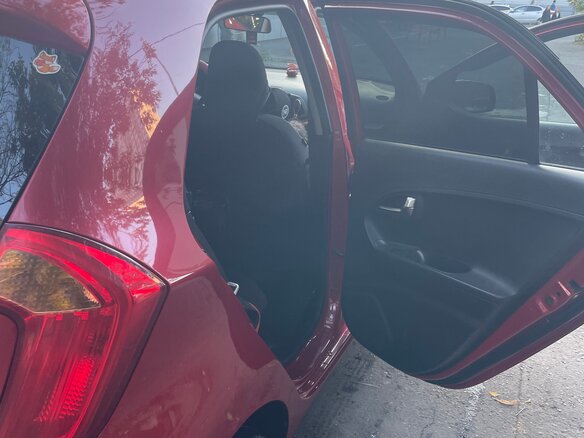 2011 Kia Picanto II, красный, 750000 рублей - вид 8
