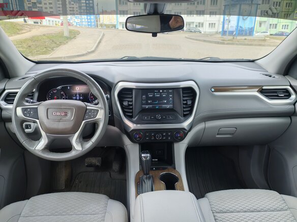 2018 GMC Acadia II, серый, 2400000 рублей - вид 7
