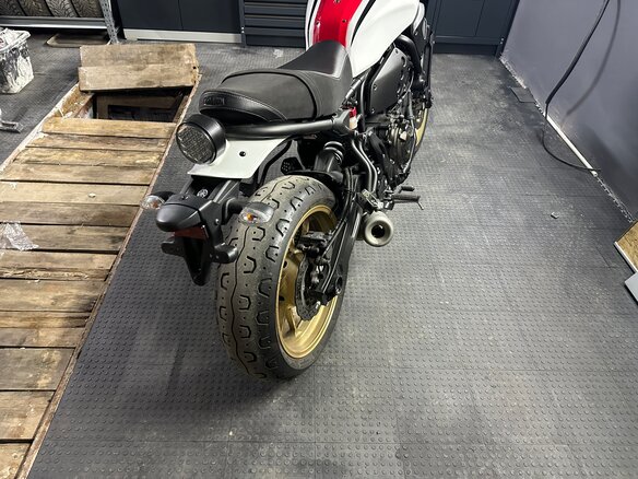 2020 Yamaha XSR700, красный, 835000 рублей - вид 2