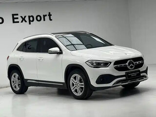 2022 Mercedes-Benz GLA 180 II (H247), белый, 1977000 рублей, вид 2