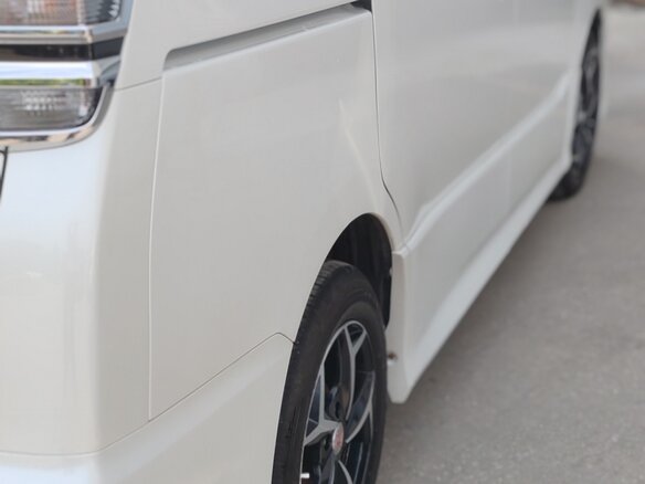 2018 Toyota Voxy III (R80) Рестайлинг, белый, 2555000 рублей - вид 16