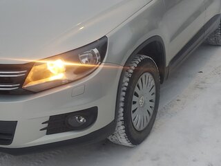 2012 Volkswagen Tiguan I Рестайлинг, жёлтый, 1050000 рублей, вид 1