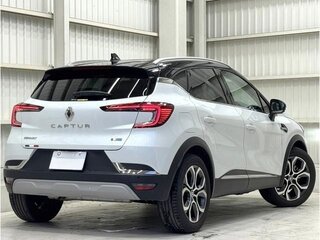2022 Renault Captur II, белый, 1650000 рублей, вид 4