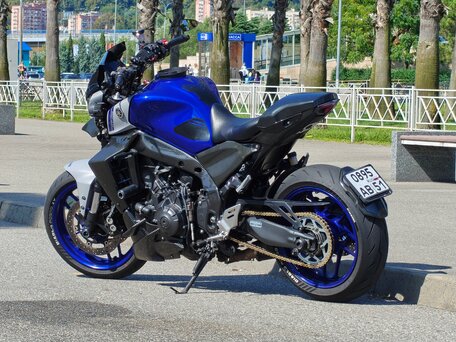 2022 Yamaha MT-09 (FZ-09), синий, 1050000 рублей, вид 3